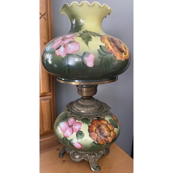 3 way Hurricane lamp beautifully hand painted - Picture 3 of 12